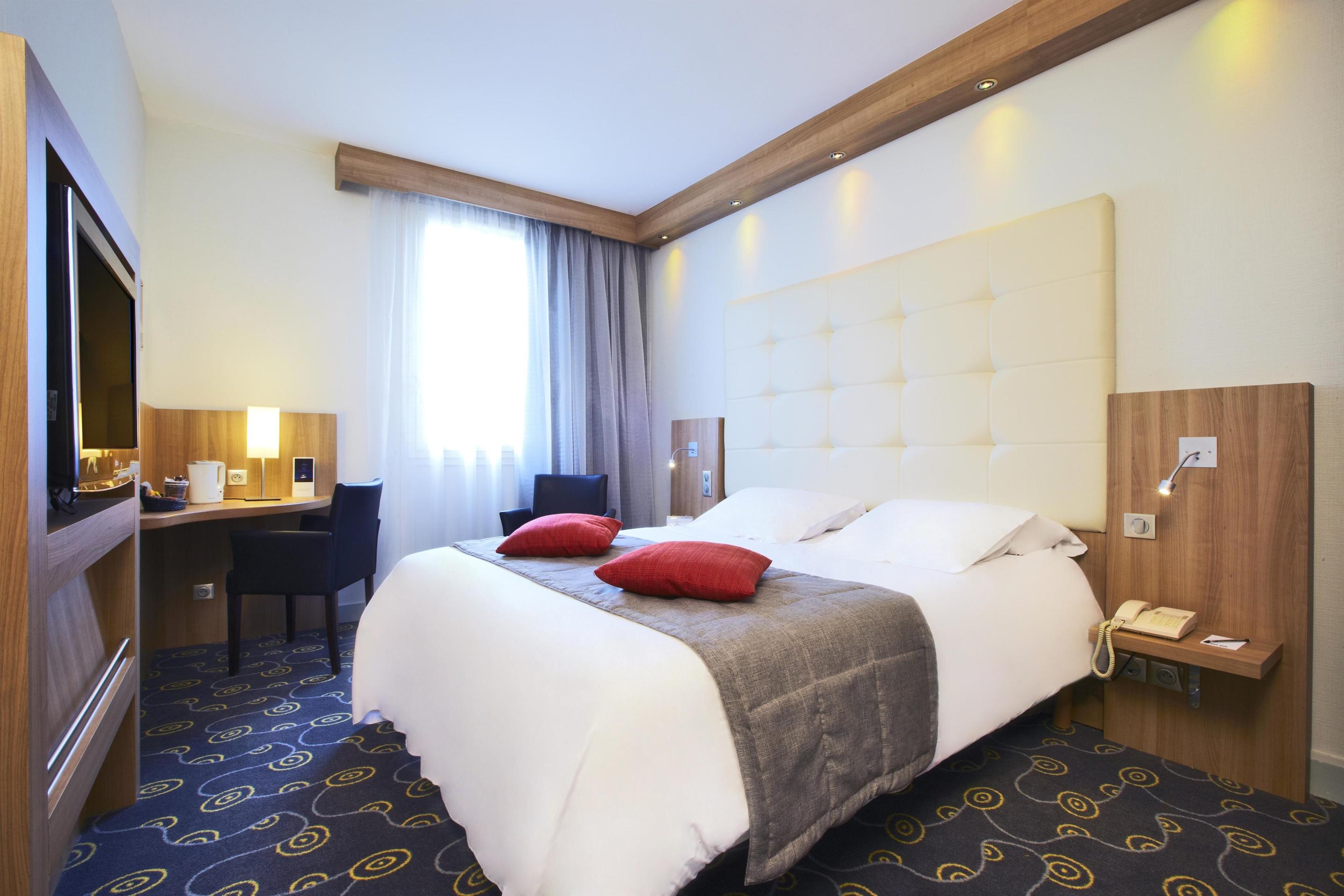 Kyriad Hotel Tours Centre Esterno foto