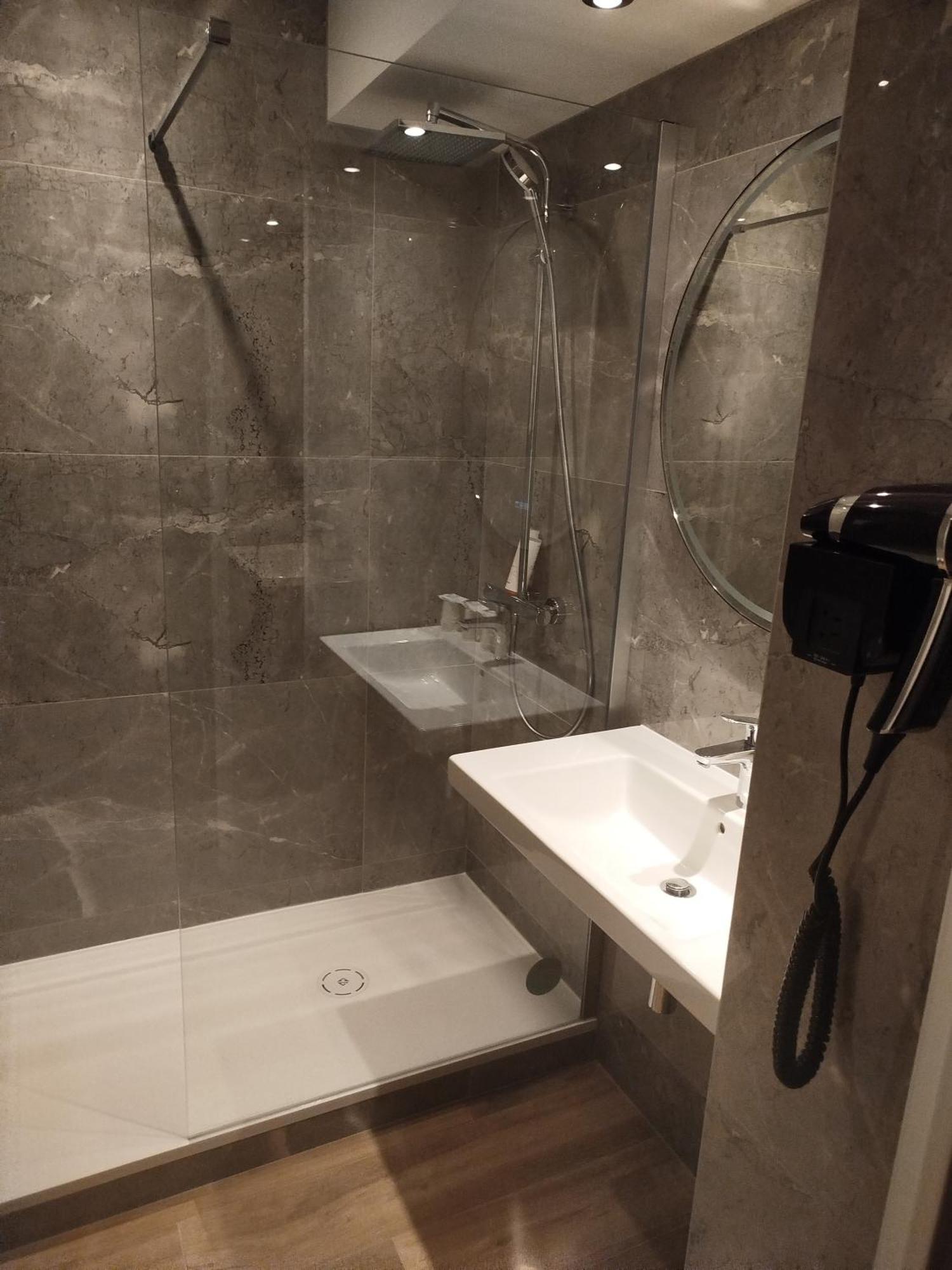 Kyriad Hotel Tours Centre Esterno foto