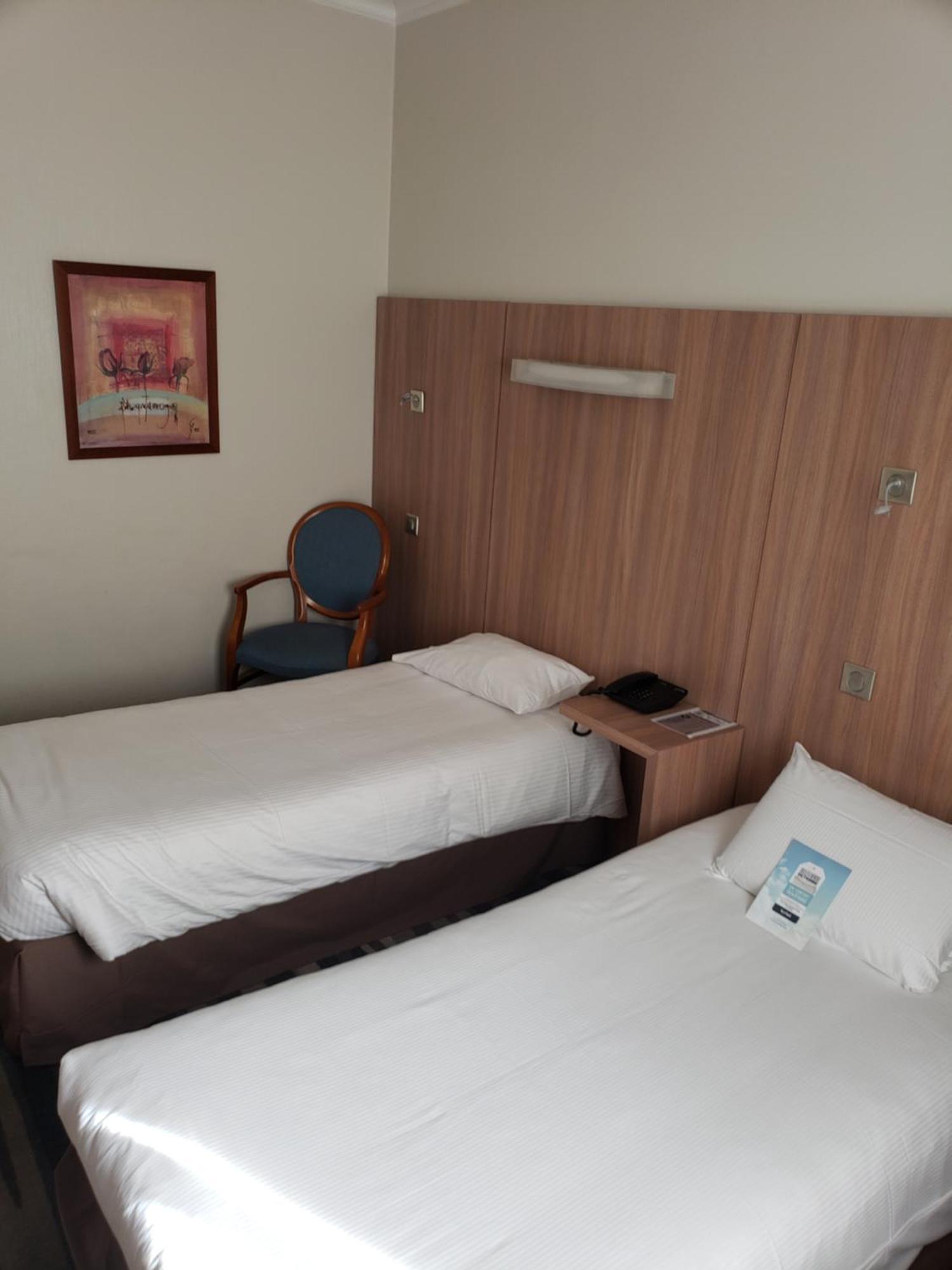 Kyriad Hotel Tours Centre Esterno foto